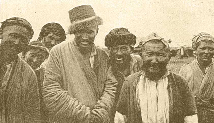 Казахи Кустанайского уезда на фотографии этнографа Рихарда Каруца. 1909 г.